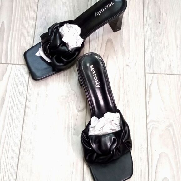 (63-3898) Sexrosly Heels Sz 41 (10.5) - Picture 4 of 8